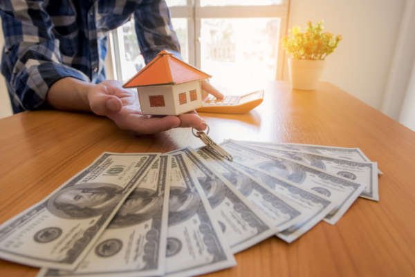Can cash buyers help with a quick relocation?