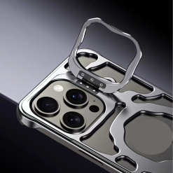Lucky Cloud Aluminum Alloy Magnetic Stand Phone Case